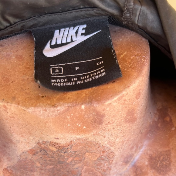 COPY - Nike Dri Fit Windbreaker Full Zip - Picture 7 of 7